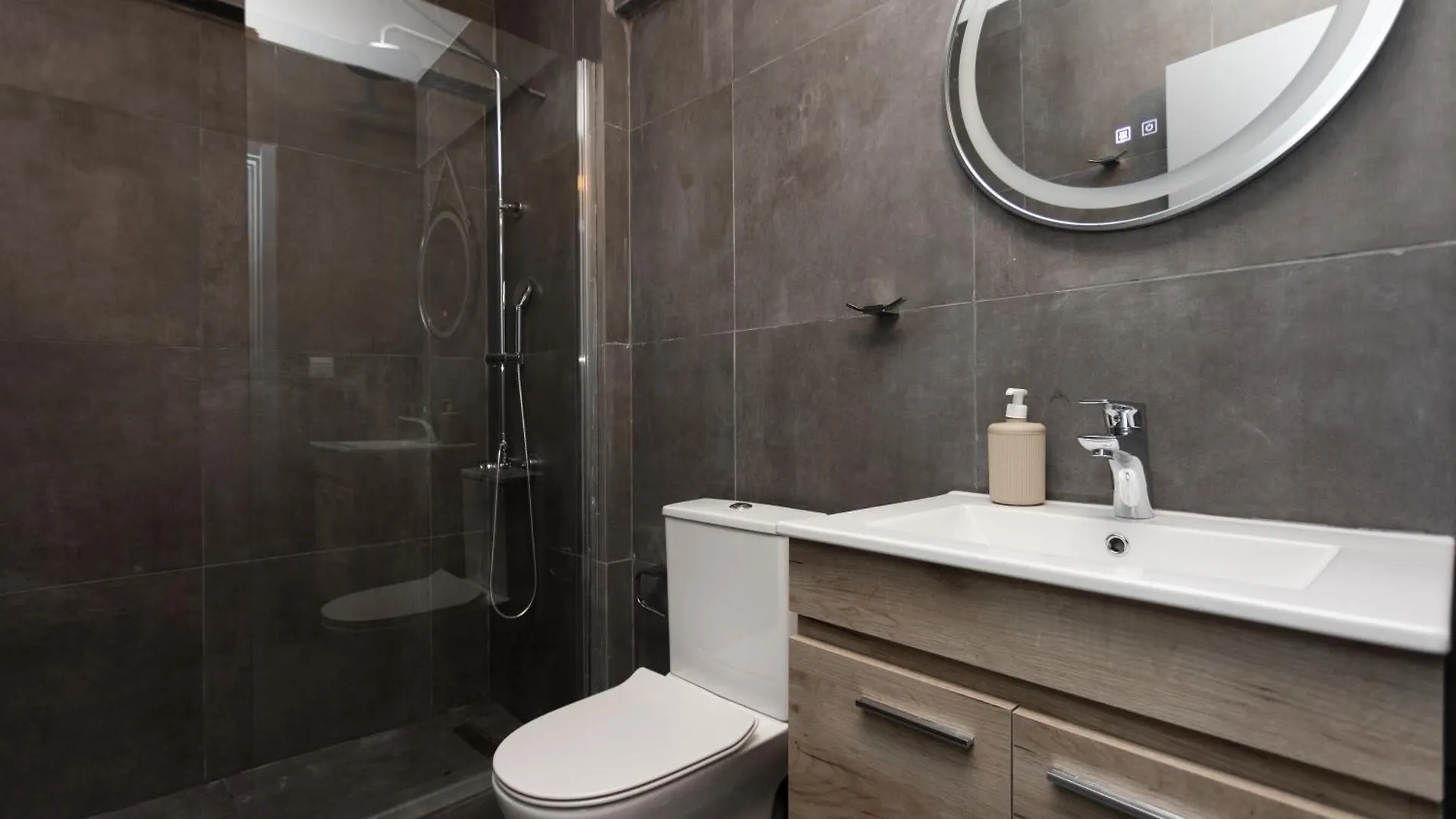 Tsimiski Double Suites #8 塞萨洛尼基 0*,